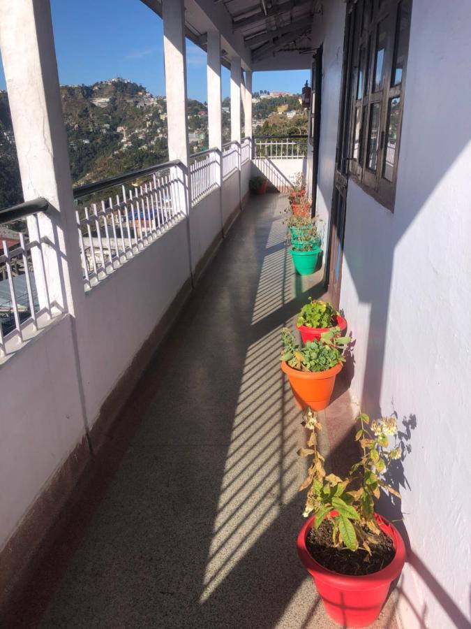 Hotel Walnut Grove Masuri Exterior foto