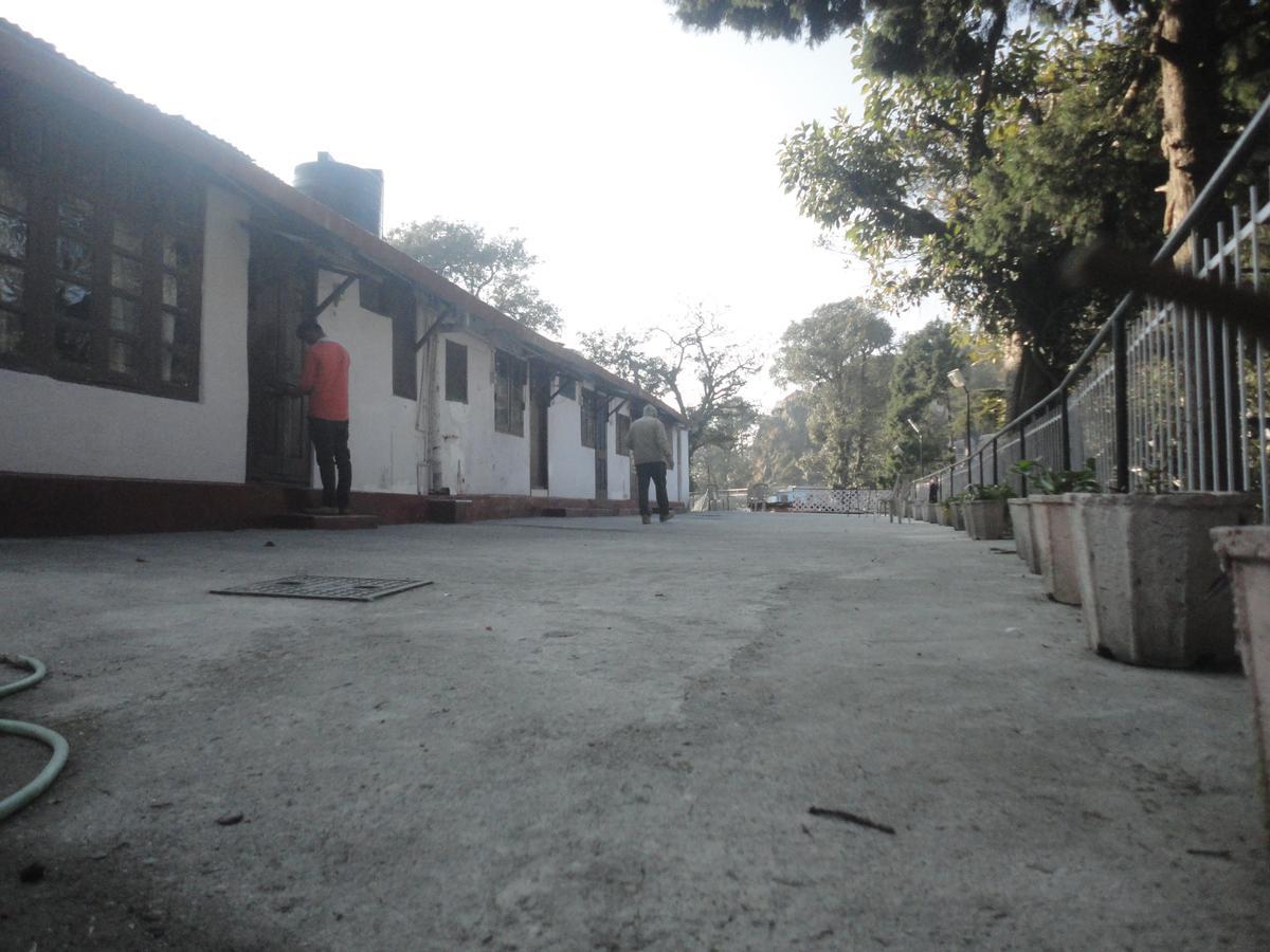 Hotel Walnut Grove Masuri Exterior foto